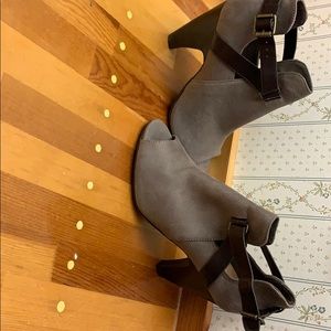 Brand new peep toe tan suede booties with buckles